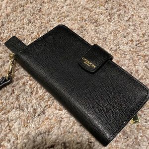 Black Coach wallet in excellent condition.